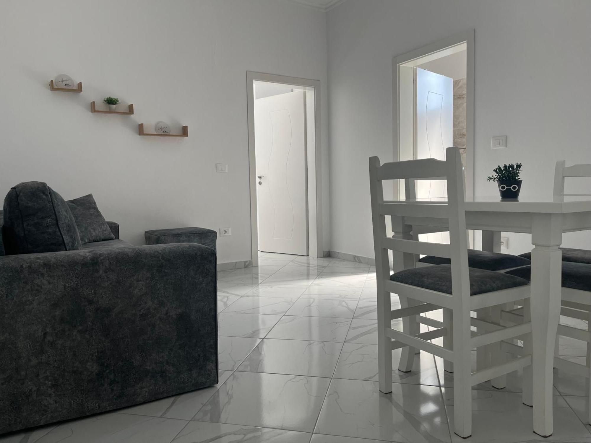 Xhefri'S Apartments Vlore Ngoại thất bức ảnh